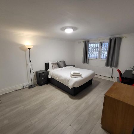 לונדון Cosy Apartment By Clapham South Underground! מראה חיצוני תמונה