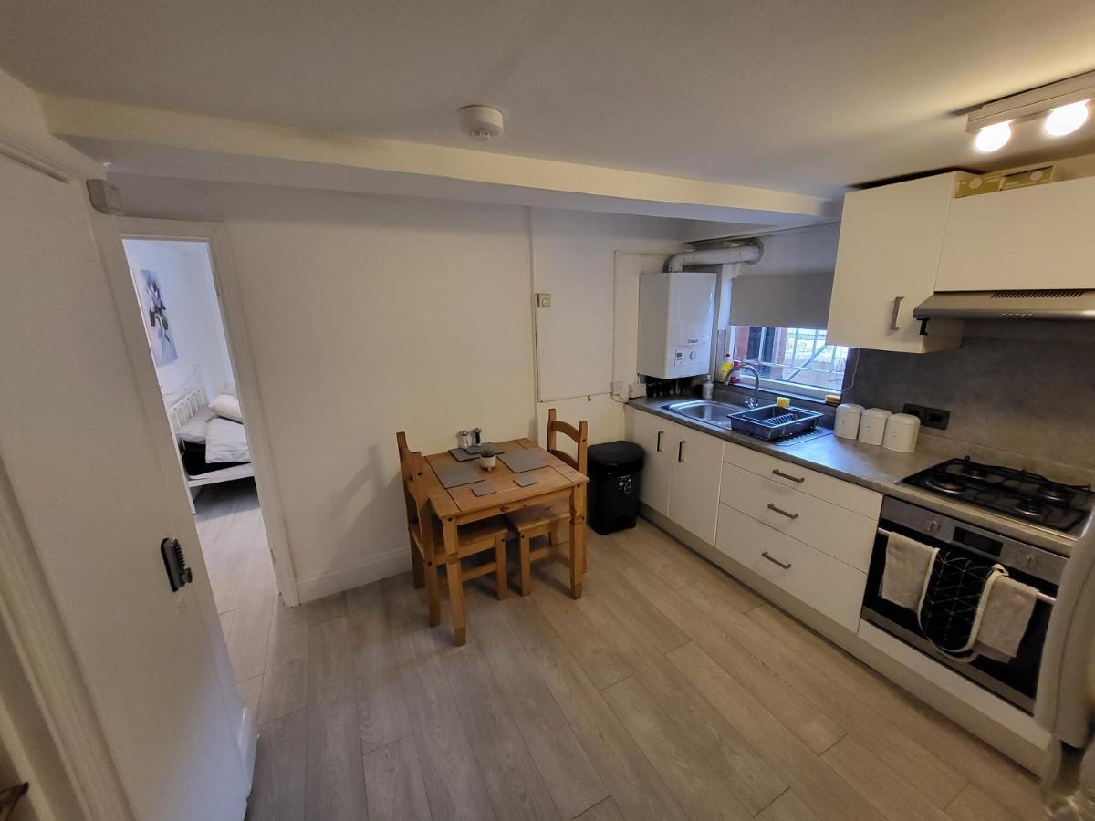 לונדון Cosy Apartment By Clapham South Underground! מראה חיצוני תמונה