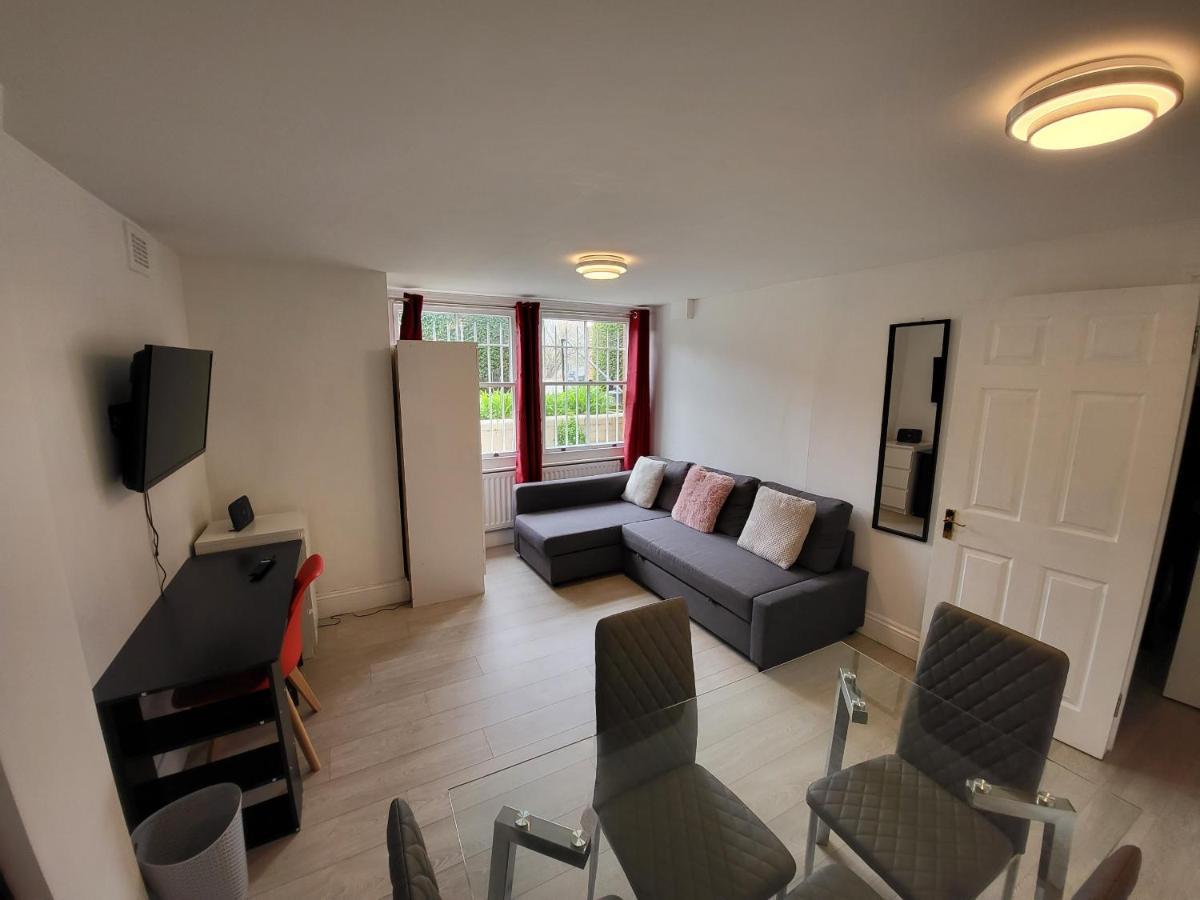 לונדון Cosy Apartment By Clapham South Underground! מראה חיצוני תמונה