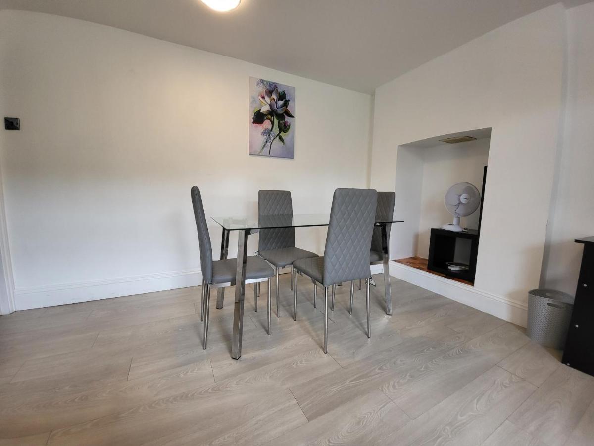 לונדון Cosy Apartment By Clapham South Underground! מראה חיצוני תמונה