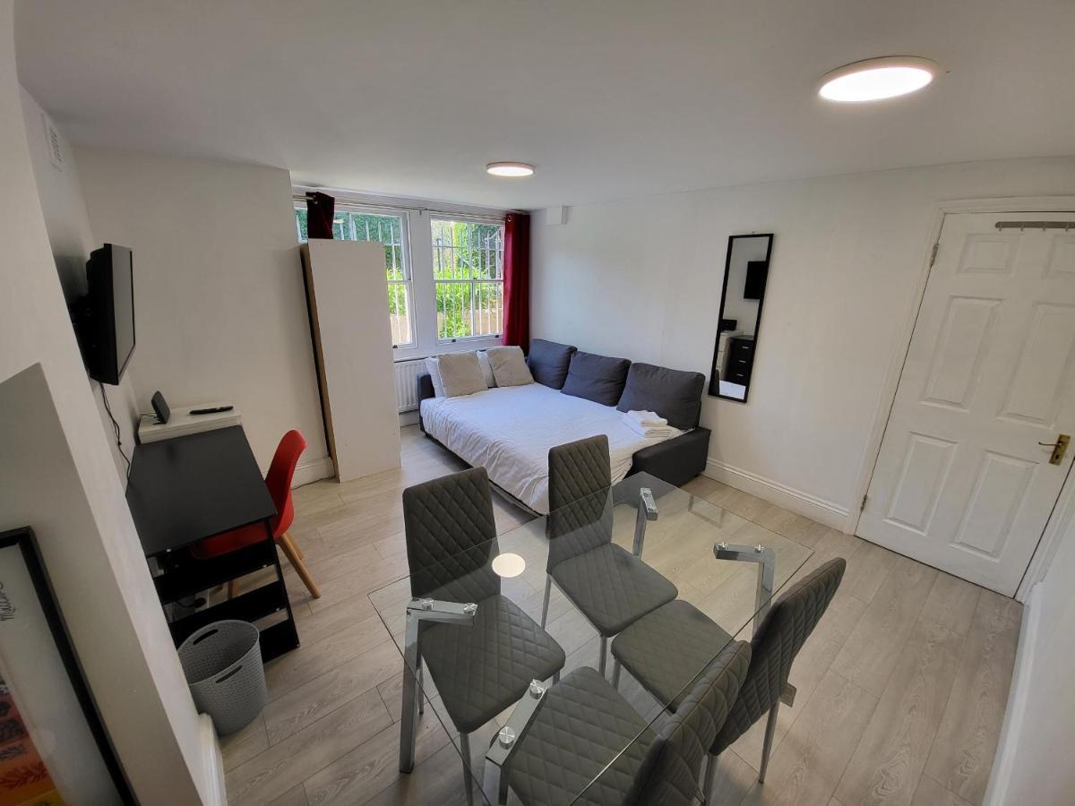 לונדון Cosy Apartment By Clapham South Underground! מראה חיצוני תמונה