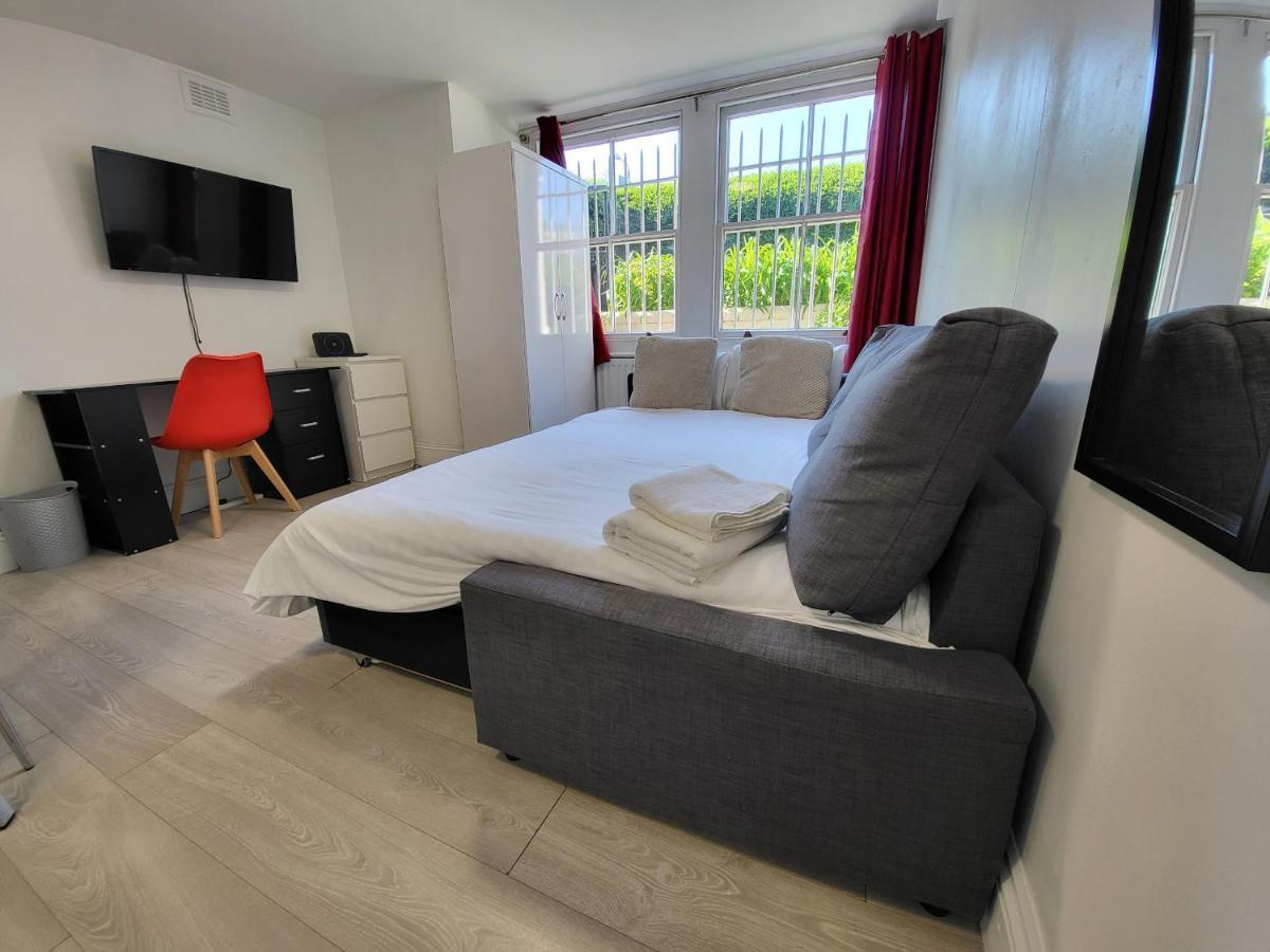 לונדון Cosy Apartment By Clapham South Underground! מראה חיצוני תמונה