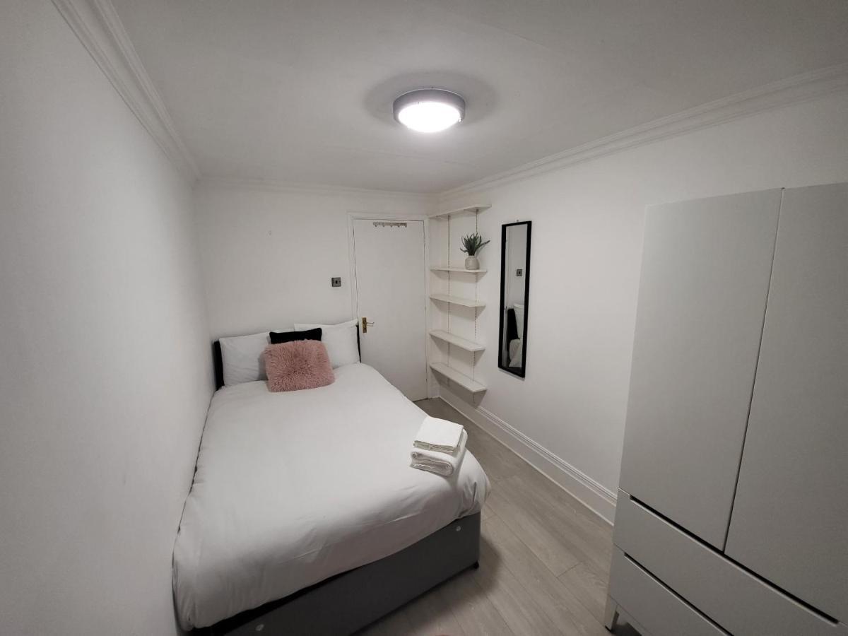 לונדון Cosy Apartment By Clapham South Underground! מראה חיצוני תמונה